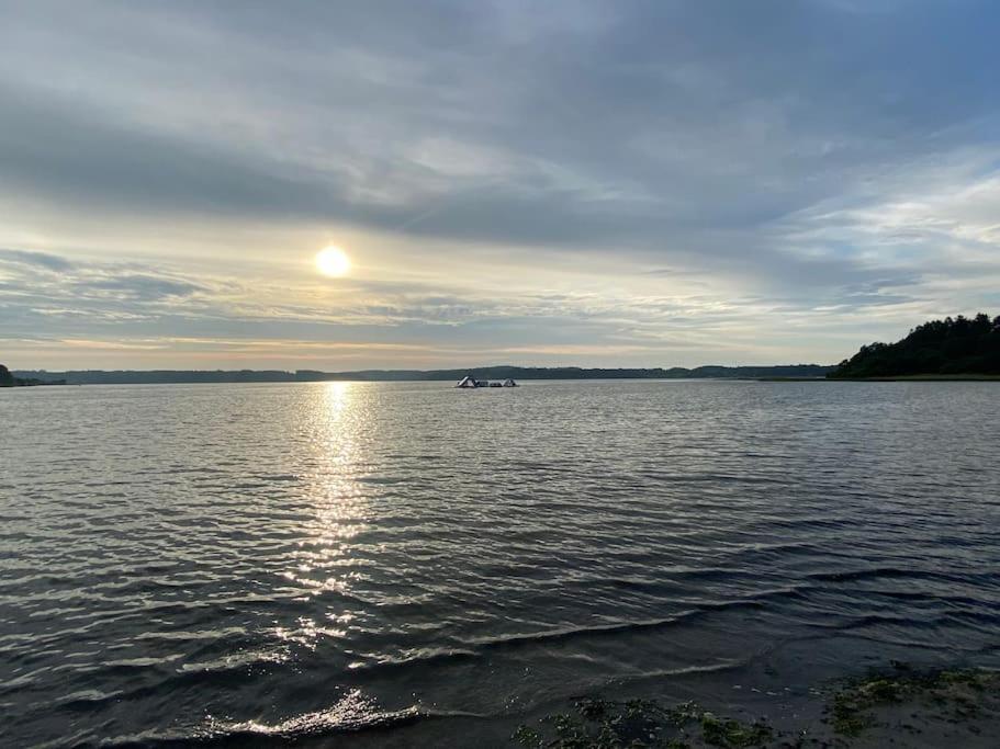 Idyllisk, Historisk Byhus Ved Fjorden I Mariager Экстерьер фото